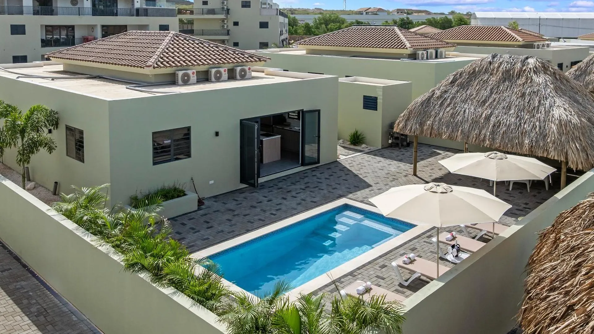 Casa Bon Bida Met Privezwembad, Mambo Beach Willemstad 0*,