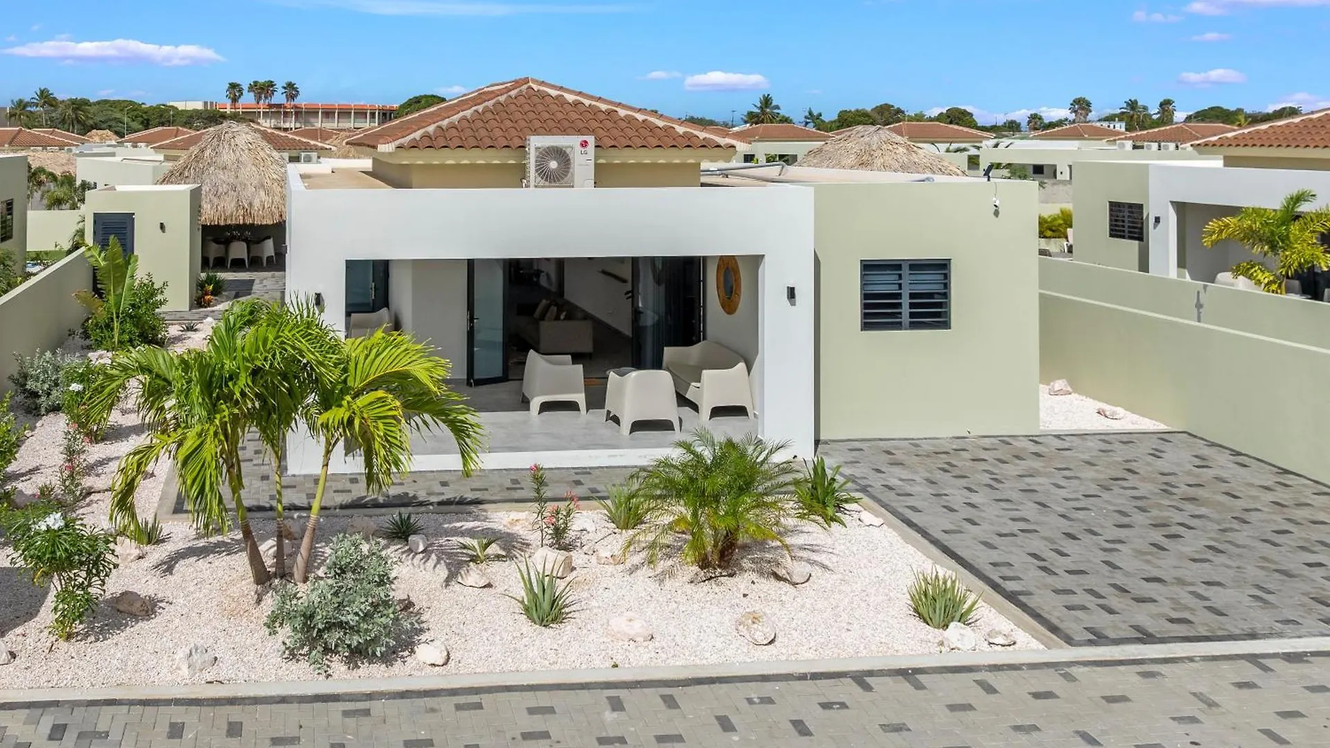 Casa Bon Bida Met Privezwembad, Mambo Beach يلمستاد