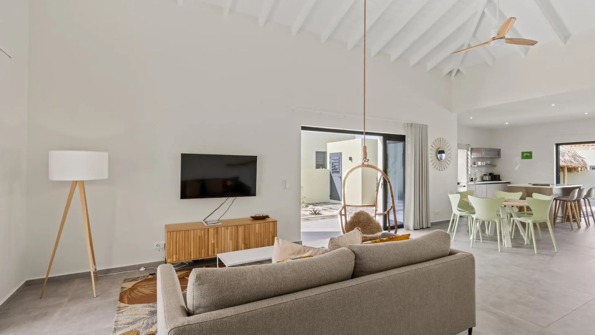 Casa Bon Bida Met Privezwembad, Mambo Beach يلمستاد