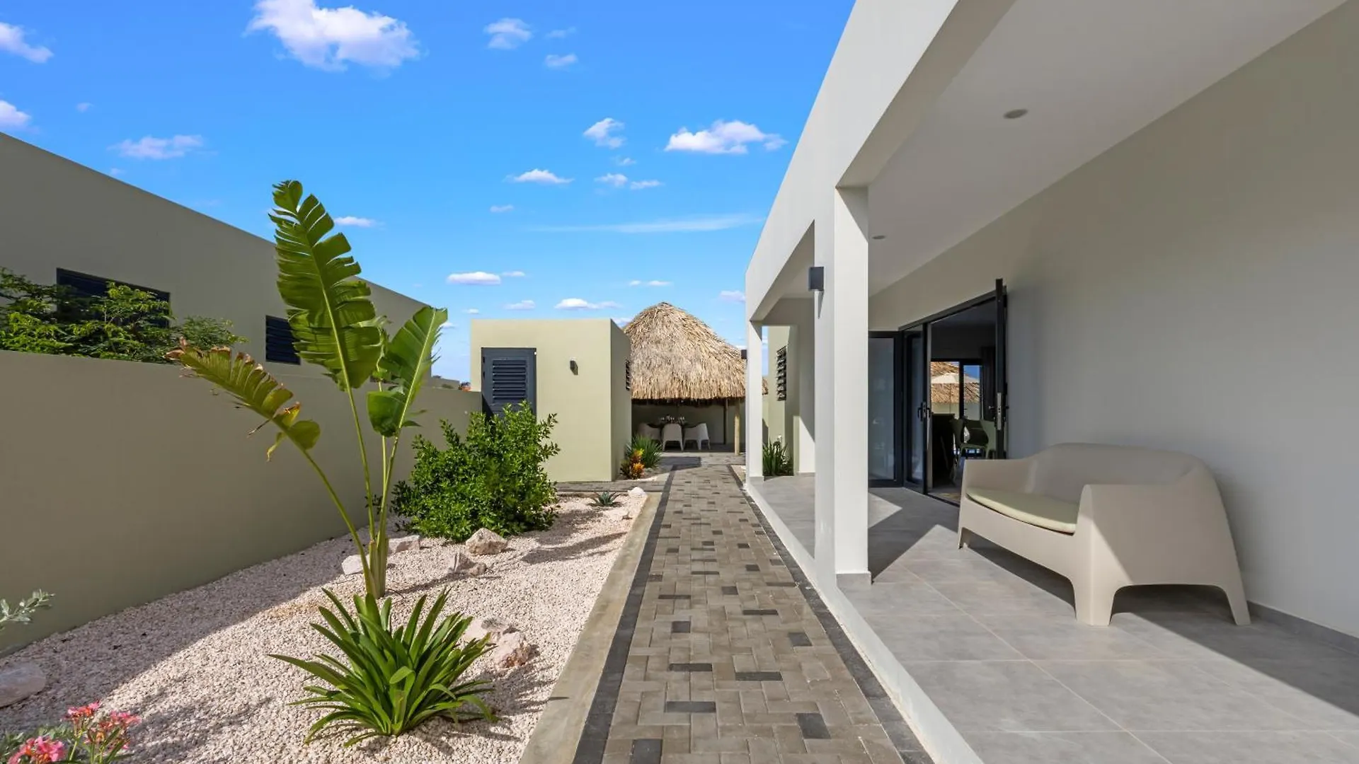 Casa Bon Bida Met Privezwembad, Mambo Beach يلمستاد