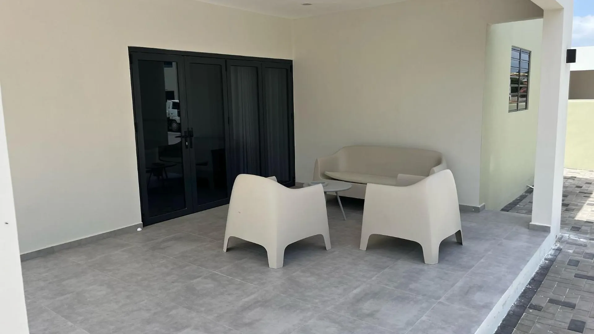 Casa Bon Bida Met Privezwembad, Mambo Beach Willemstad Villa